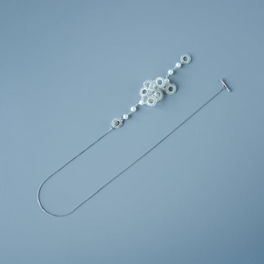 Full Bloom – ワイヤークロッシェとパールのネックレス  S  Silver Color