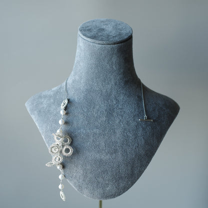 Full Bloom – ワイヤークロッシェとパールのネックレス  S  Silver Color