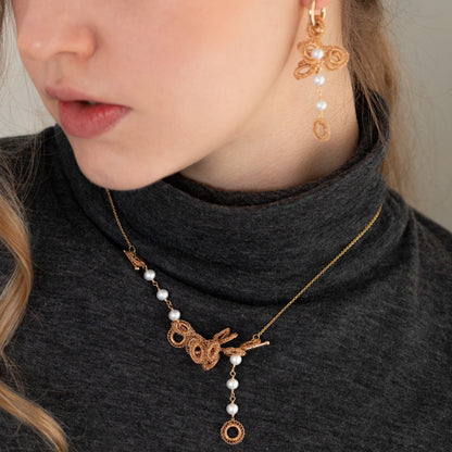 Full Bloom – ワイヤークロッシェとパールのネックレス S  Gold Color