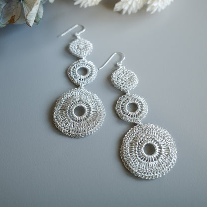 Trinity Lace Circles　耳飾り　Silver