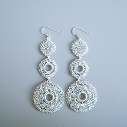 Trinity Lace Circles 手工金屬線編耳飾 Silver
