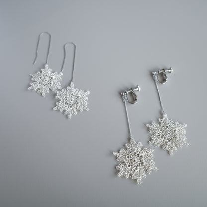 雪の華 ワイヤークロッシェ 耳飾り［シルバー］