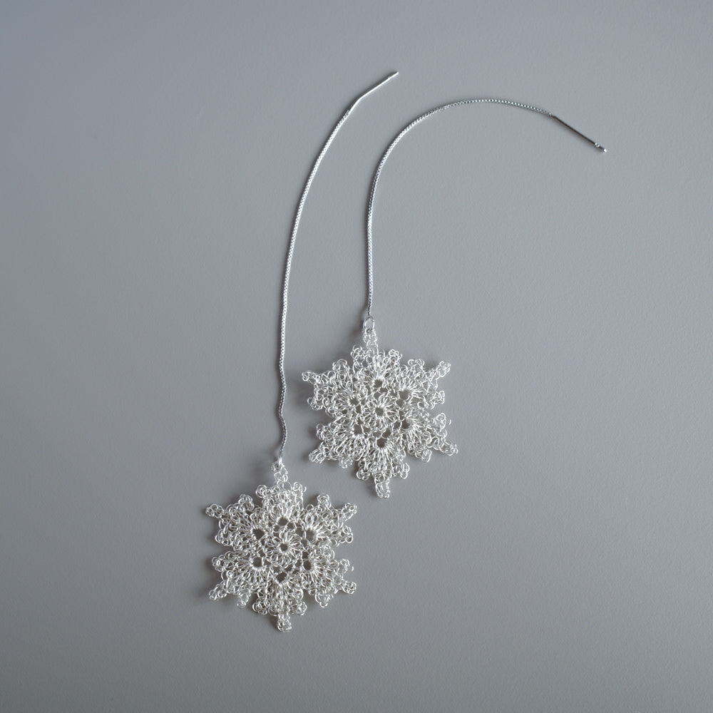 雪の華 ワイヤークロッシェ 耳飾り［シルバー］