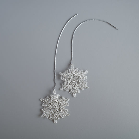 雪の華 ワイヤークロッシェ 耳飾り［シルバー］