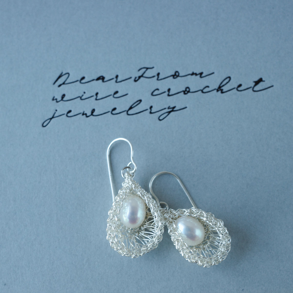 睡美人 – 淡水パール耳飾り　シルバー